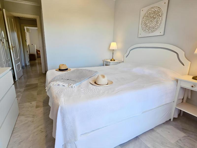 Aloha Banús Sea Views by Lica Homes - image 19