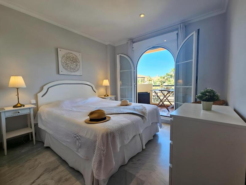 Aloha Banús Sea Views by Lica Homes - image 10