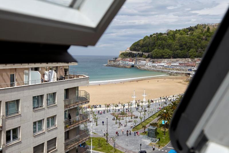 Playa de La Concha 7 by FeelFree Rentals - image 18