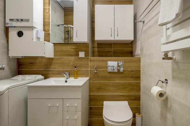 RentPlanet - Apartament Świdnicka - image 11