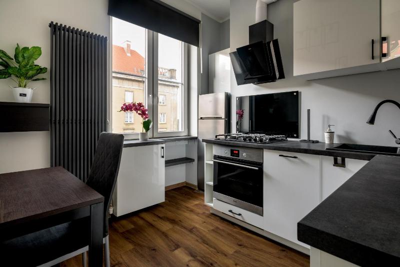 RentPlanet - Apartament Świdnicka - image 10