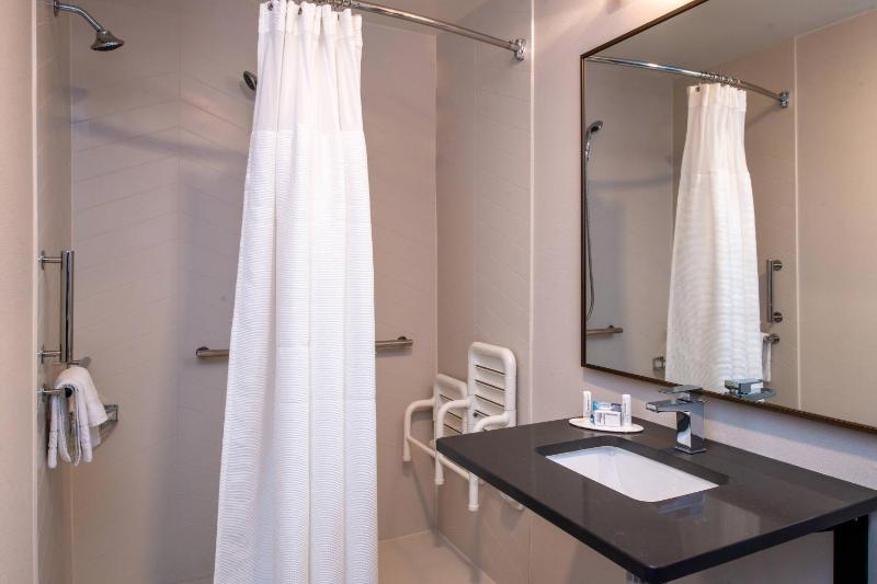 King Room image 4
