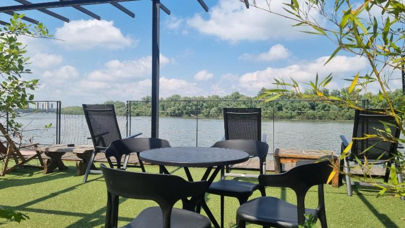 Double or Twin Room image 3