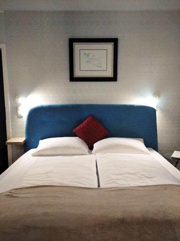 Deluxe Double Room image 3