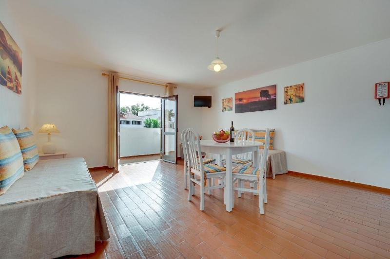 One-Bedroom Apartment (2 Adults + 2 Children) image 3