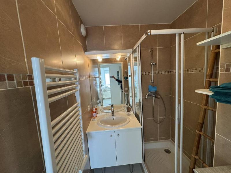 Appartement climatisé en centre-ville de Cavalaire-sur-Mer - FR-1-100-356 - image 3