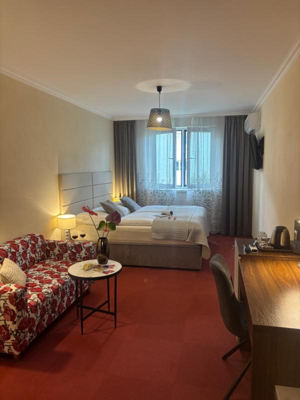 Deluxe Double or Twin Room with Garden View image 1