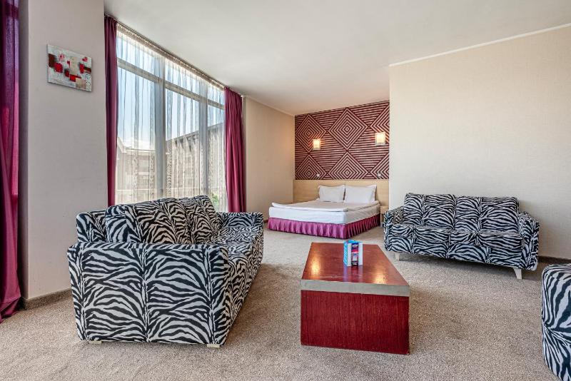 Junior Suite image 1
