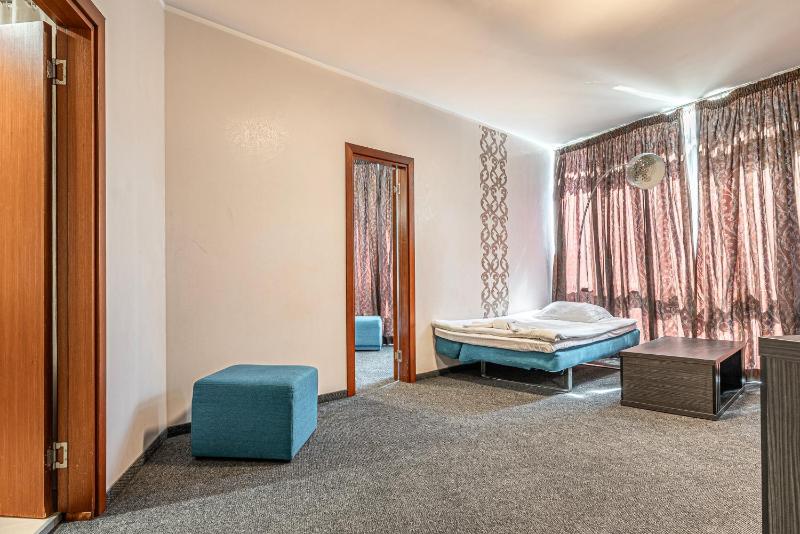 One-Bedroom Apartment image 1