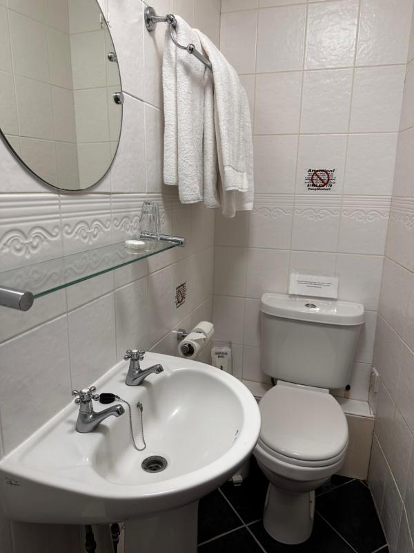 Standard Double Room with Shower image 4
