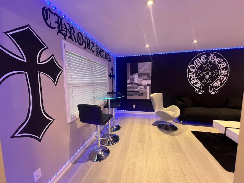 Modern Chrome Heart Haven - Fireplace Bed - image 8