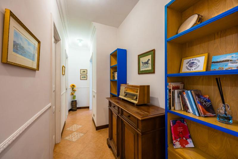 La Casa di Famiglia by NapoliApartments - image 5