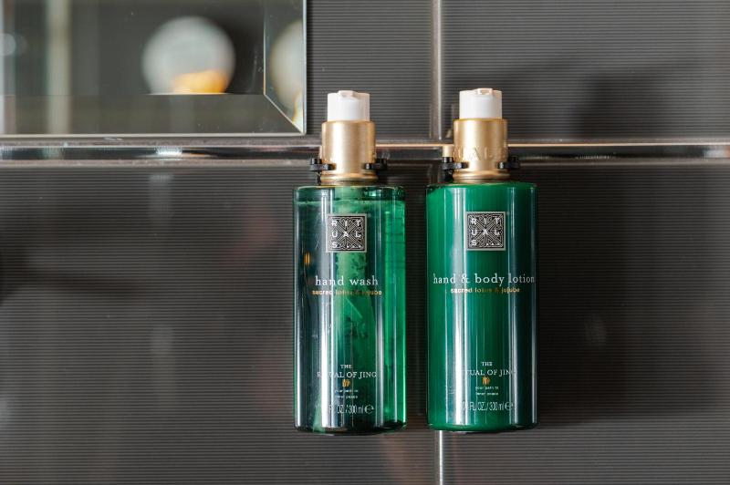 Superior Double Room image 3