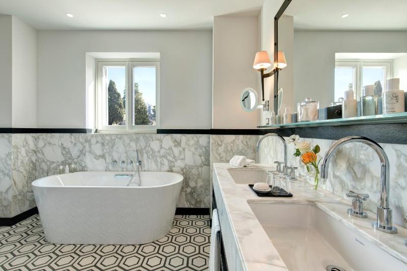 Junior Suite image 3