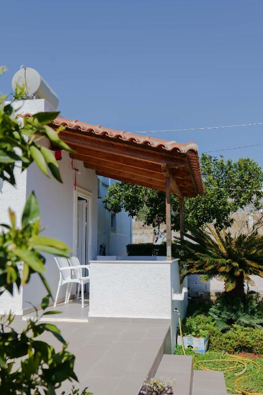 Apartments Gentian Oruci - image 6