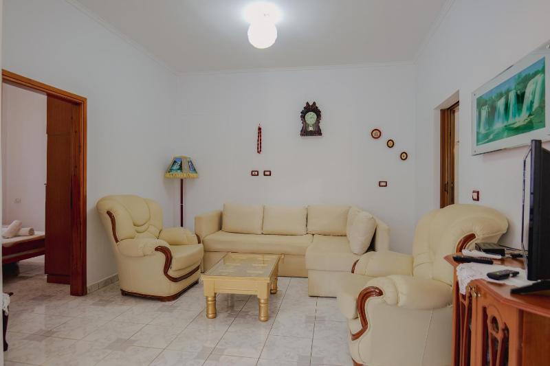 Apartments Gentian Oruci - image 7