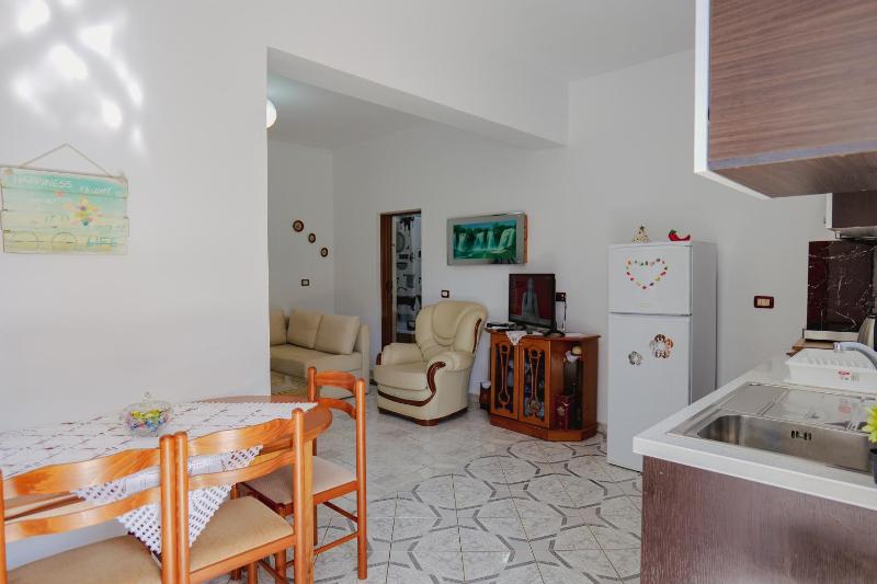 Apartments Gentian Oruci - image 10