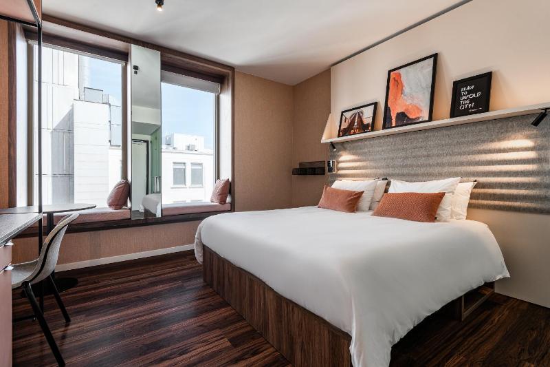 Superior Double Room image 1