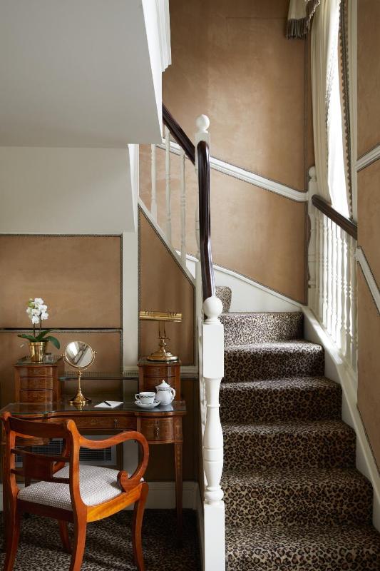 Executive Suite image 4