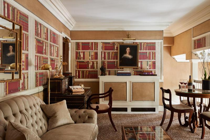 Executive Suite image 3