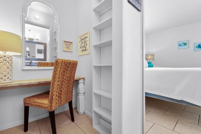 Tristan Towers Unit 4D - image 4