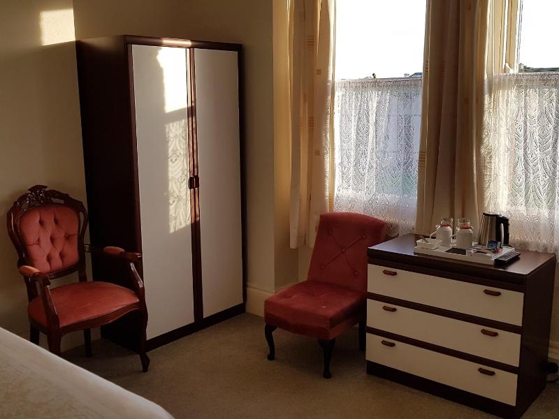 Double Room with Private External Bathroom image 3