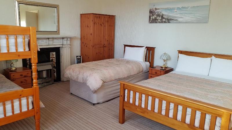 Triple Room image 4