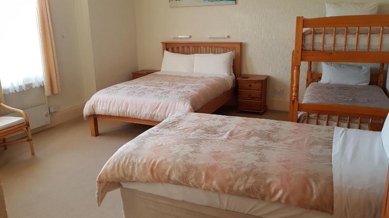 Triple Room image 3