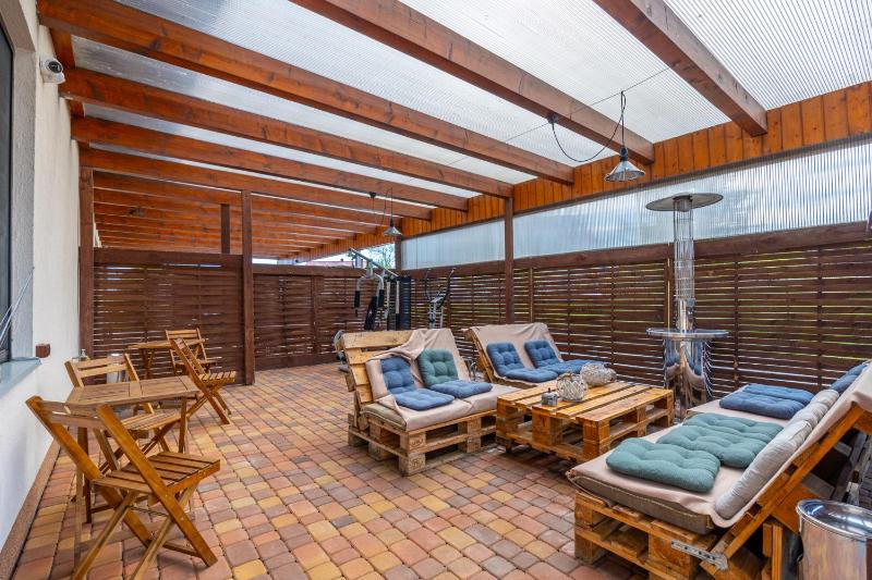 Triple Room with Balcony image 4