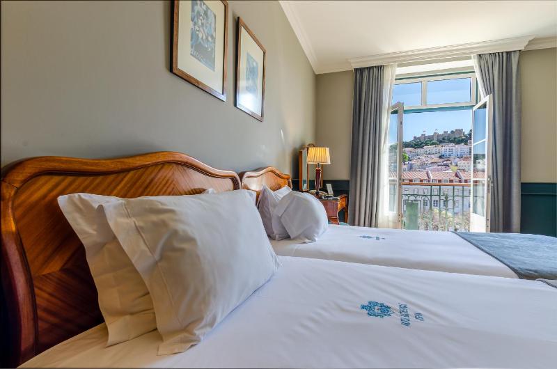 Double or Twin Room with Rossio Square view image 3