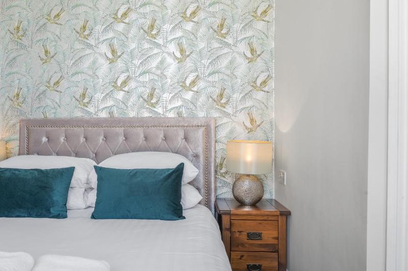 Suite with Garden View image 3