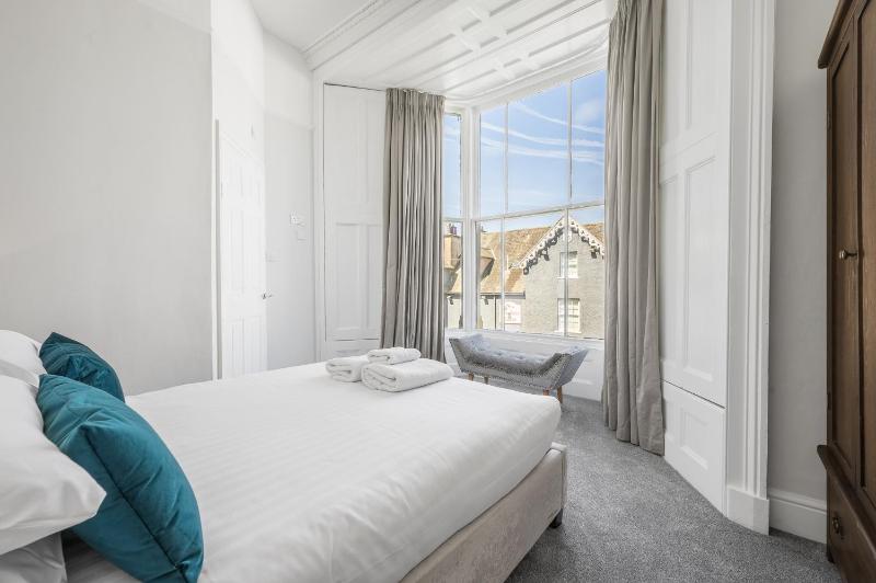 Suite with Garden View image 2