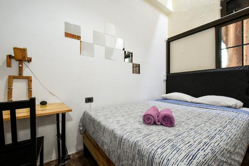 Double Room image 4