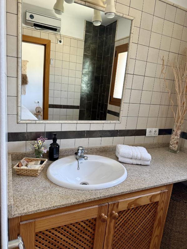 Superior Suite with Sea View image 4