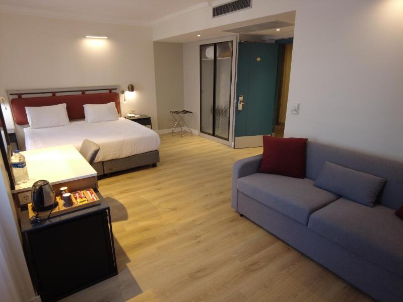 Junior Suite image 4