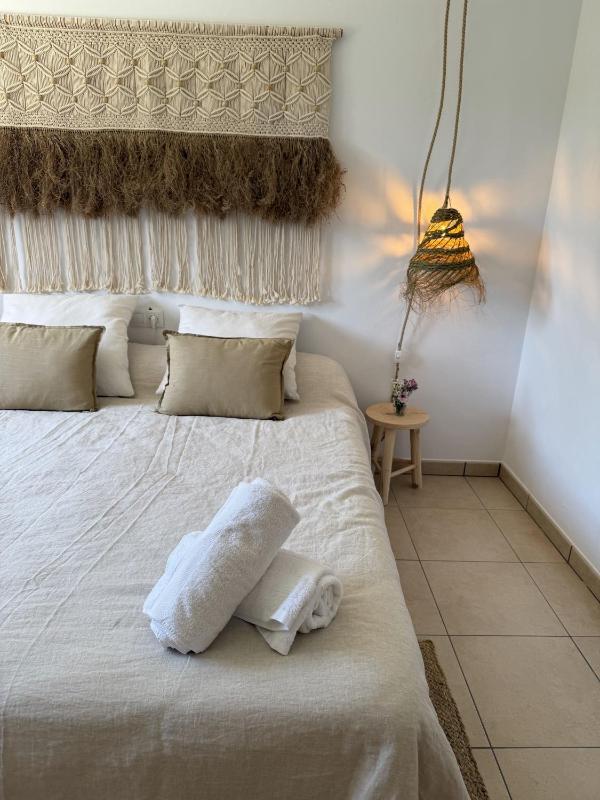Standard Double or Twin Room with Garden View image 3