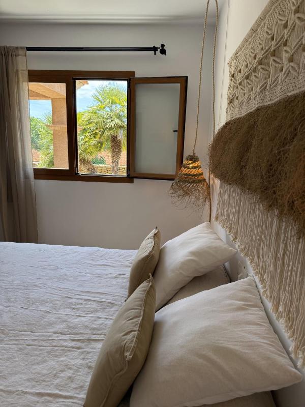 Standard Double or Twin Room with Garden View image 4