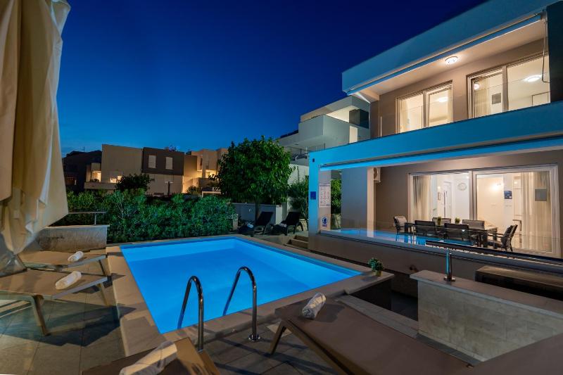 Apartments with pool Villa Zora - image 37