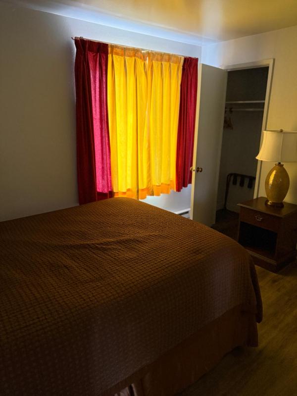 One-Bedroom Suite image 2