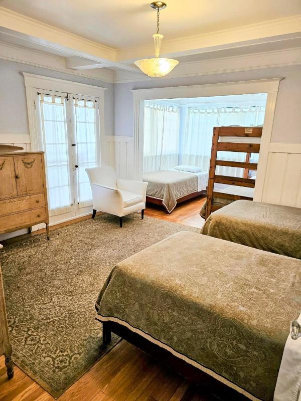 Orange Drive Hostel - image 16