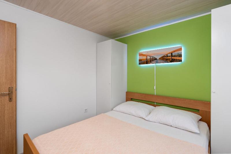 Two-Bedroom Apartment with Balcony image 4