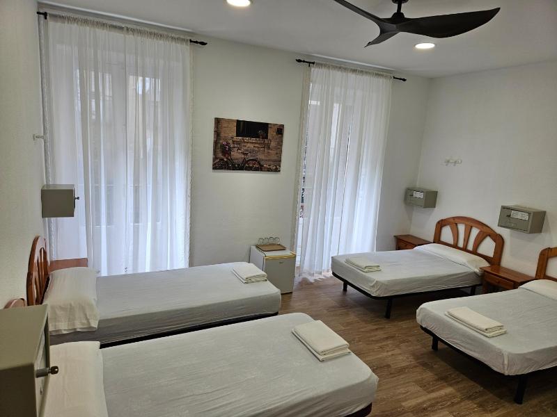 Hostal Miralva - image 15