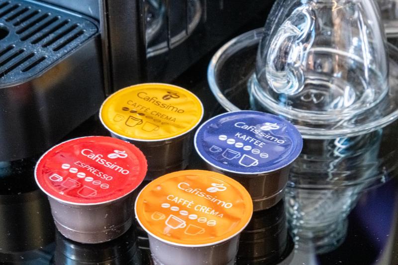 Deluxe Queen Room image 4