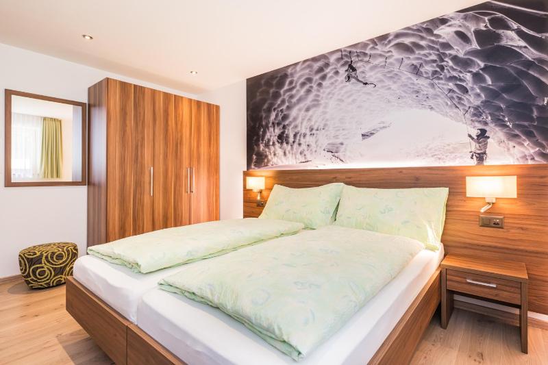 Three-Bedroom Apartment image 4