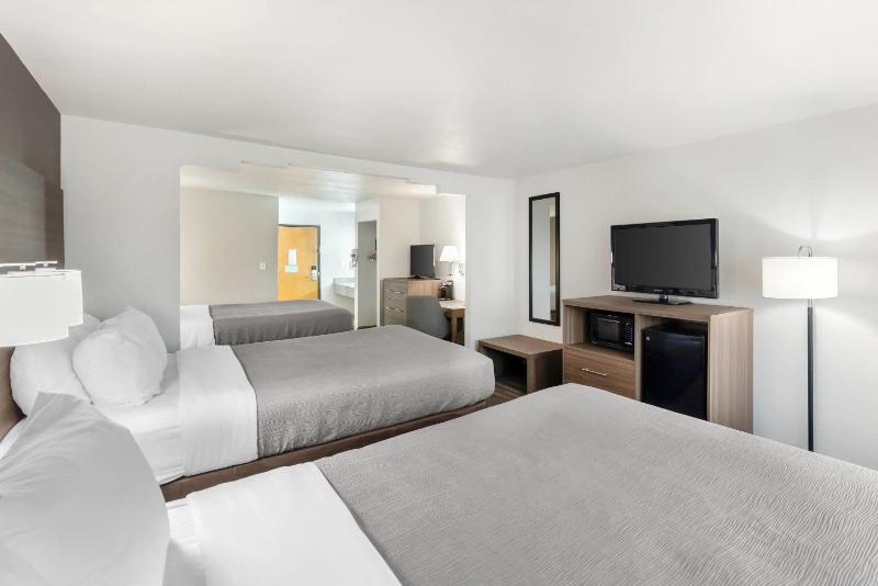 Quality Inn near SeaWorld - Lackland - image 36