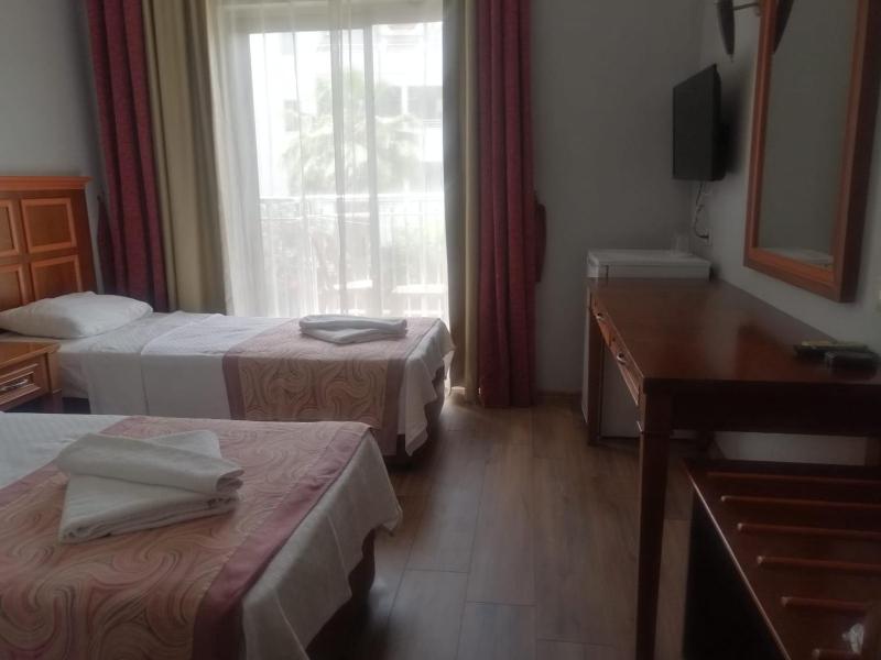 Standard Double or Twin Room image 1
