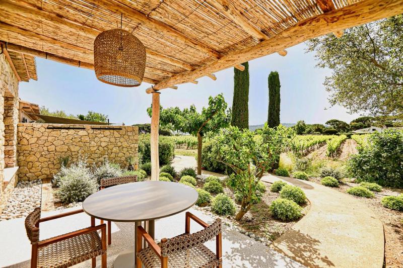 Junior Suite with Garden View image 2