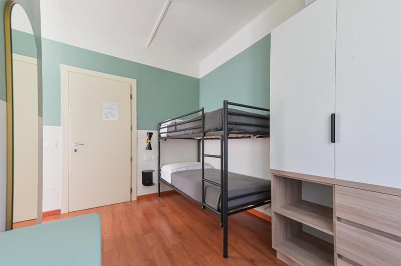 Quadruple Room image 3