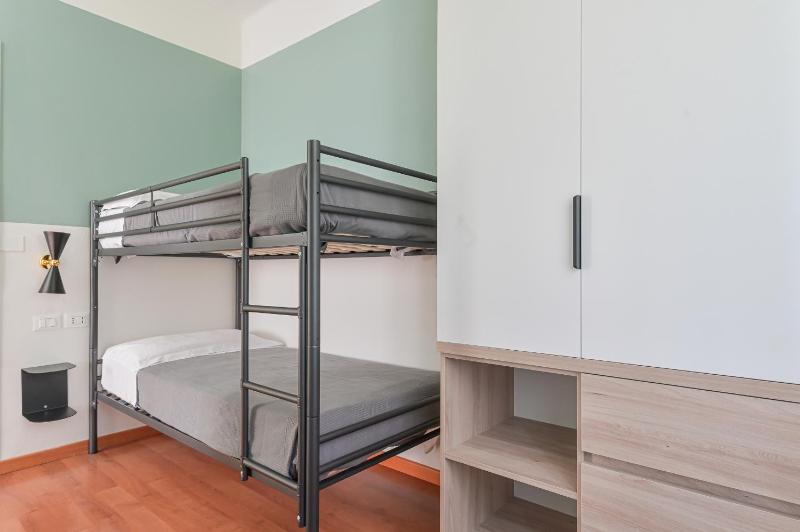 Quadruple Room image 2