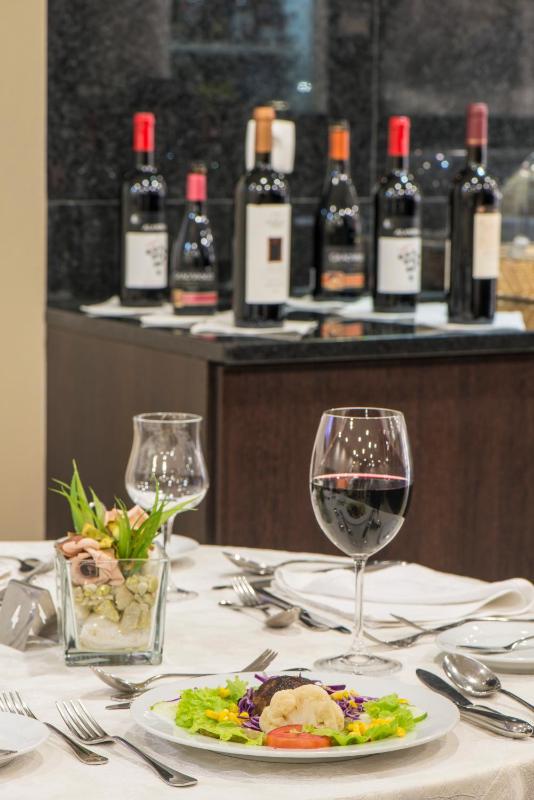 RK Suite Hotel - image 12